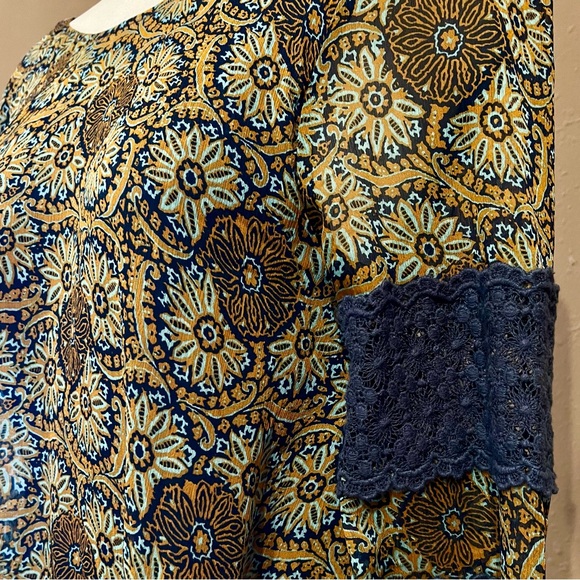 Volcom Making Magic Buckthorn Bell Sleeve Shift Dress - Picture 3 of 6